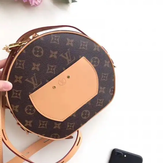 Cheap PETITE Louis CHAPEAU BOITE Vuitton 0506